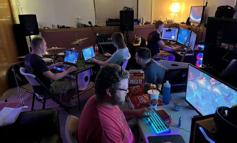 Afbeelding van redenen waarom ik lokale (LAN) gaming-evenementen met mijn vrienden in het echte leven mis | 1uG4y7MMzhBB49-5u7sEOtw-DzTechs