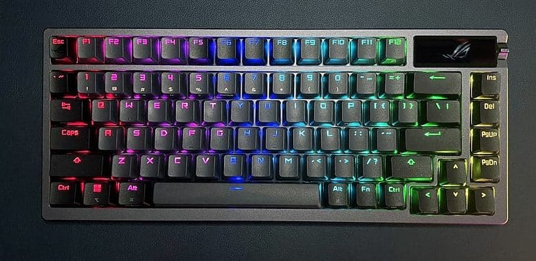 Imagen de la revisión de Asus ROG Azoth: un teclado excelente, pero su software tiene fallas | 1WDJ1Hb5v4-aVrgAzCu7X8g-DzTechs
