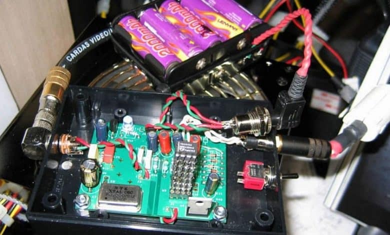 Un'immagine di alcune idee di progetti elettronici realizzati a mano per studenti di ingegneria 1i-d3OokifUwFZlOm3PcV4Q-DzTechs