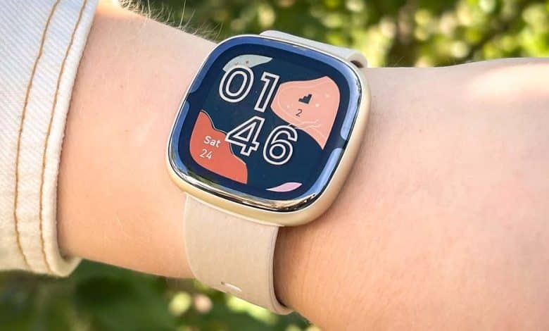 Immagine di come puoi far durare più a lungo il tuo dispositivo Fitbit | 1lxUR2HWYFwAt8JY6QvmrSA-DzTechs