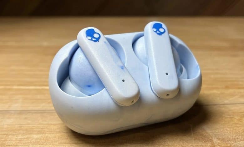 Imagen de ¿Comprarías auriculares que vengan con un estuche de carga sin funda? | 1uYDOsseQZw1N2AbsHqMRlw-DzTechs