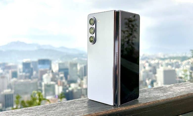 Image de Pourquoi j'aime utiliser un téléphone pliable tous les jours | 1PCUNwW8QoBlvtBByxC_mvQ-DzTechs