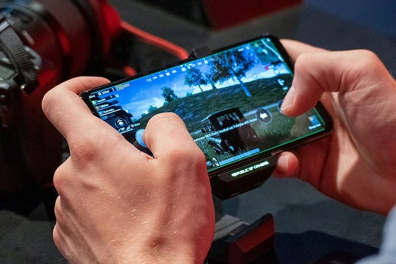 Un'immagine dei motivi per cui preferisco giocare sui cellulari | 1J_5PFXnjBcMpfw7Ka-SQ-w-DzTechs