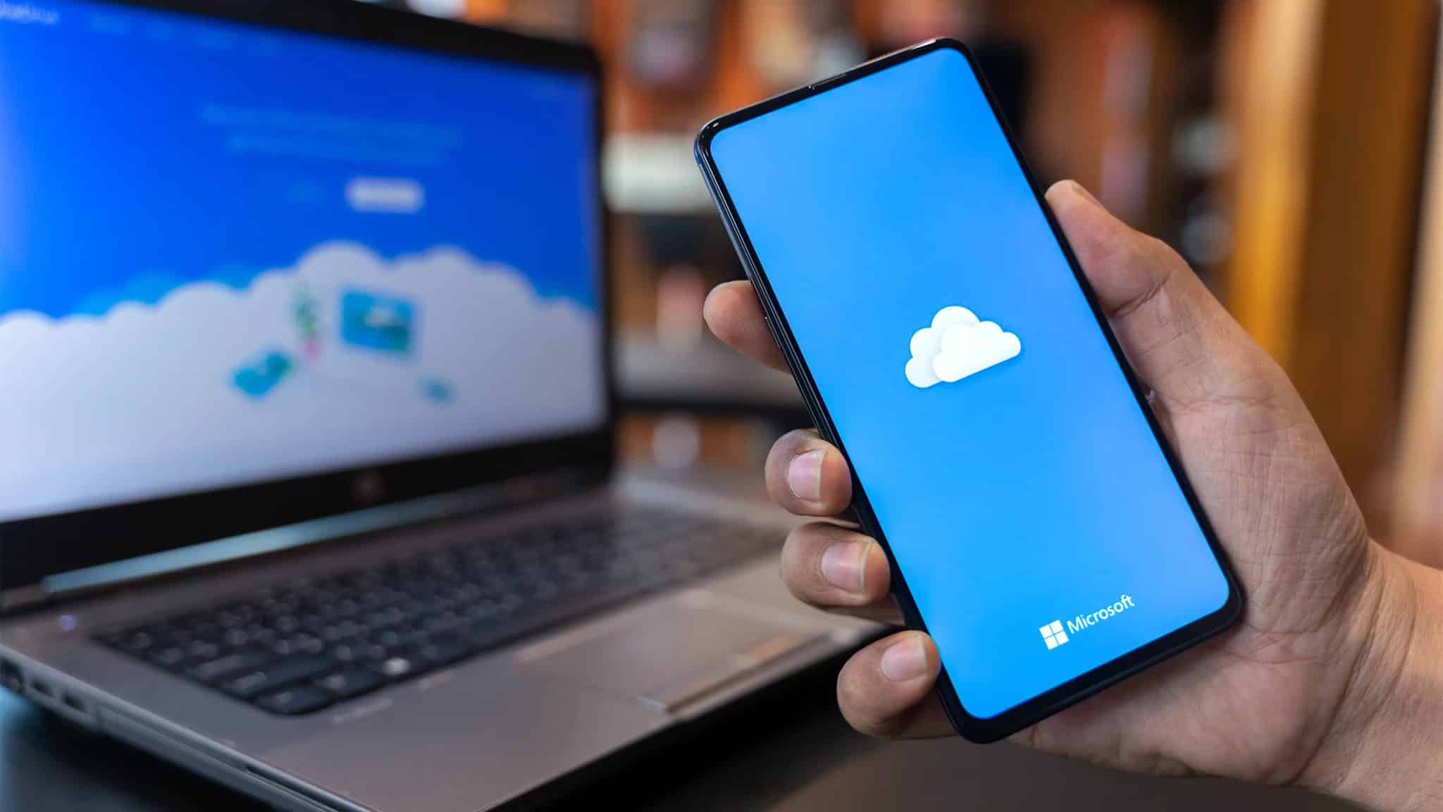 手機和筆記型電腦上的 Microsoft OneDrive