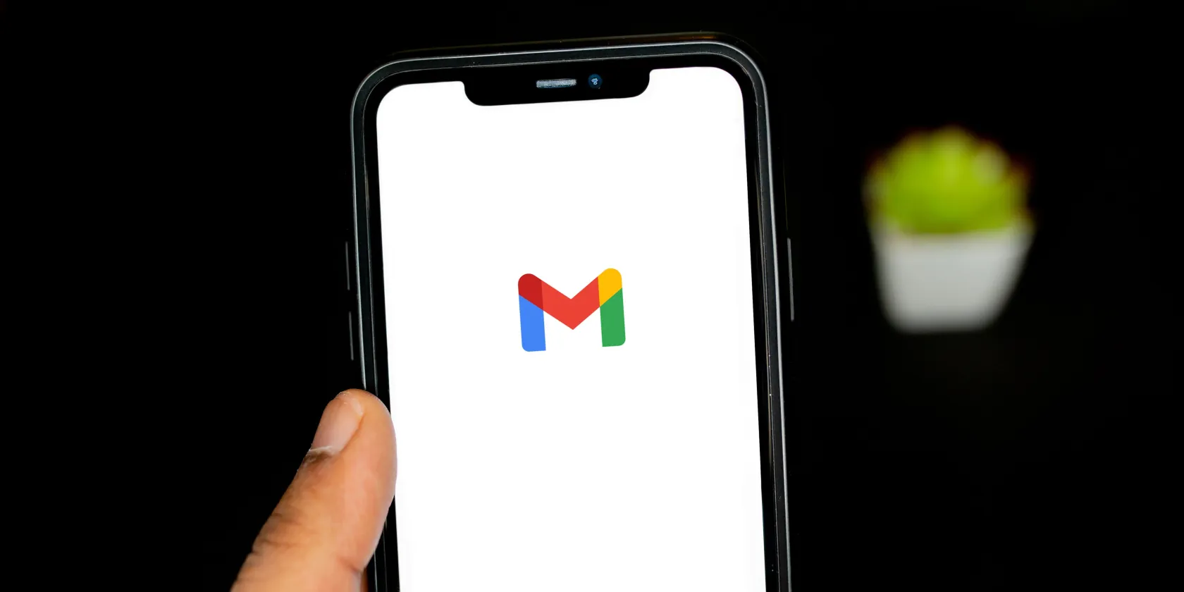 在 iPhone X Black 上下載 Gmail