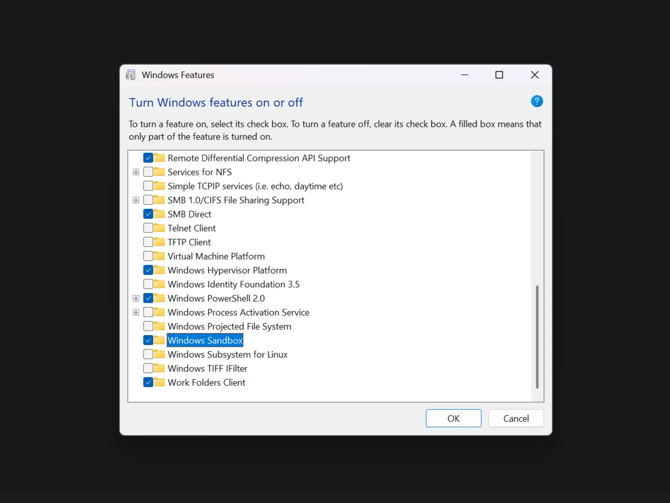 Windows Sandbox evidenziato come abilitato nelle funzionalità di Windows.
