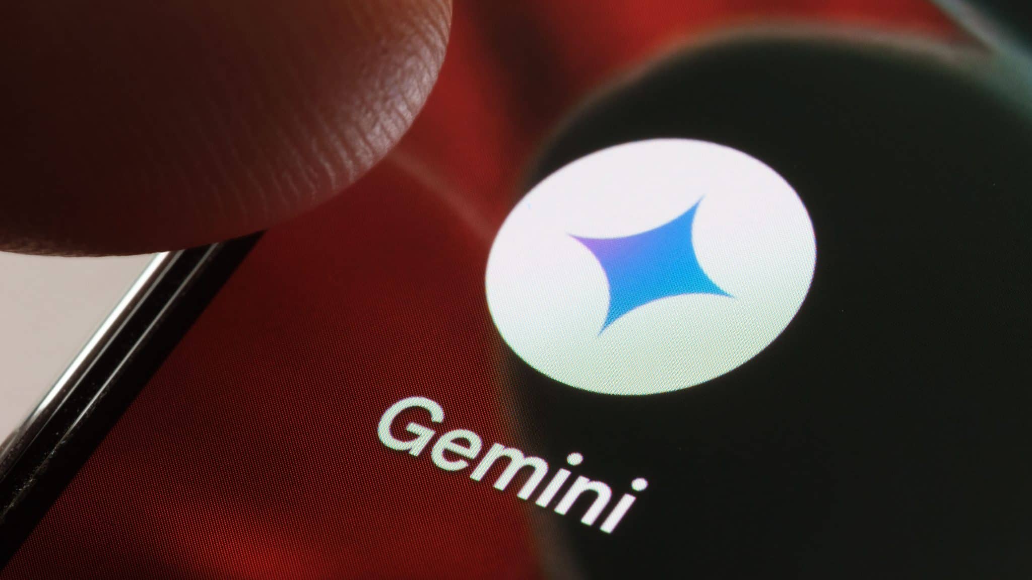 Gemini على هاتف ذكي.