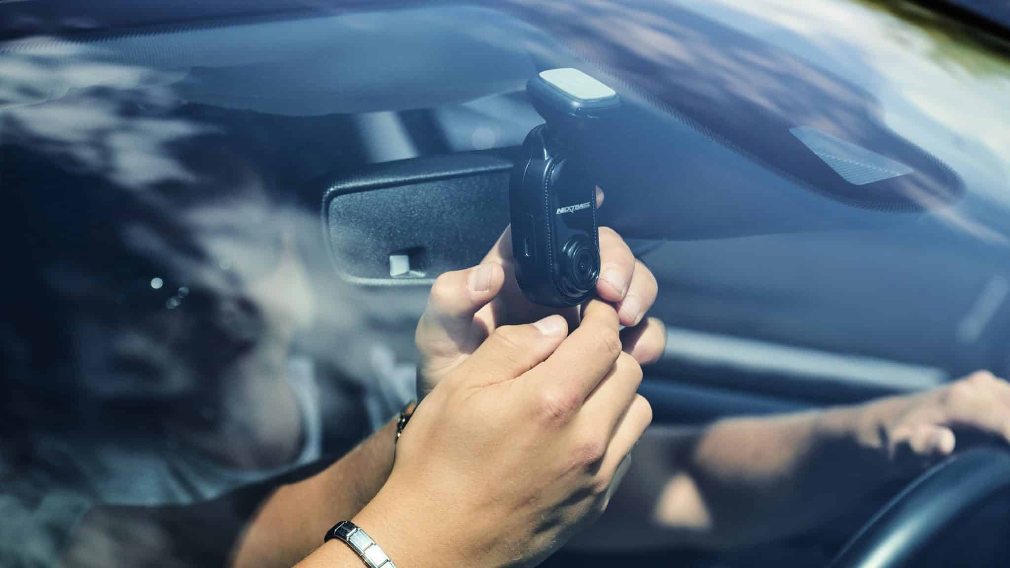 Nextbase Piqo Κάμερα αυτοκινήτου τοποθετημένη στο παρμπρίζ