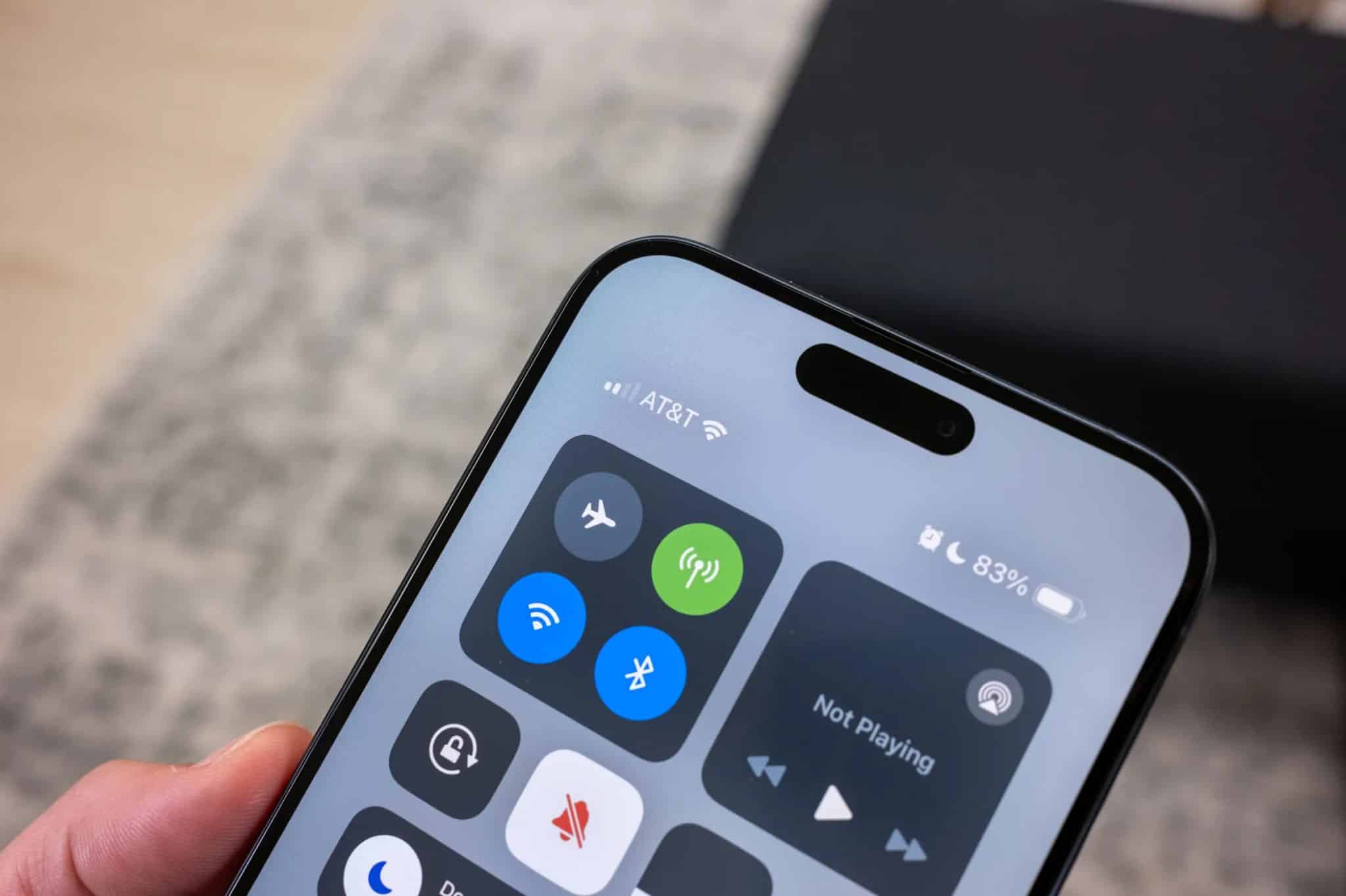 Apple iPhone 15 Pro Max-2.jpg에서 열린 컨트롤 센터