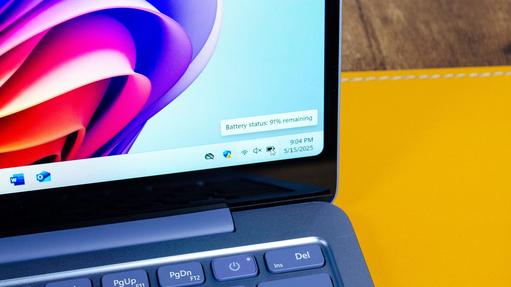 L'indicatore della durata della batteria su un Microsoft Surface Laptop da 13 pollici