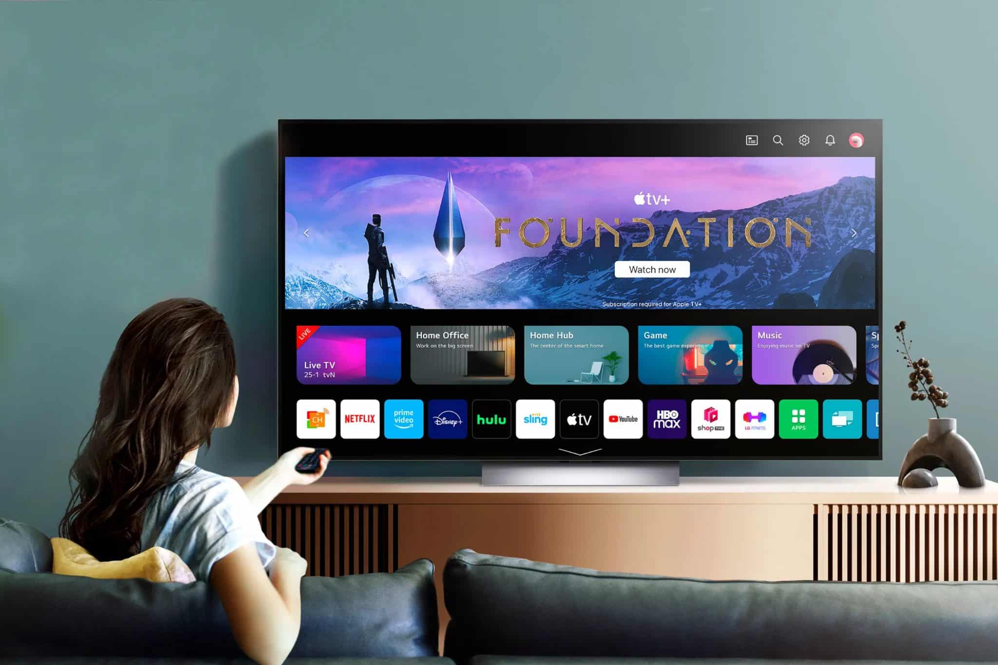 تلفاز LG الذكي بنظام webOS معروض