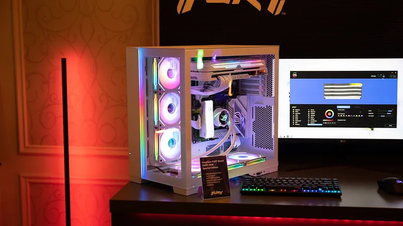Un PC da gioco con memoria Kingston, ventole RGB, luci, dissipatore CPU MSI e GPU GeForce RTX