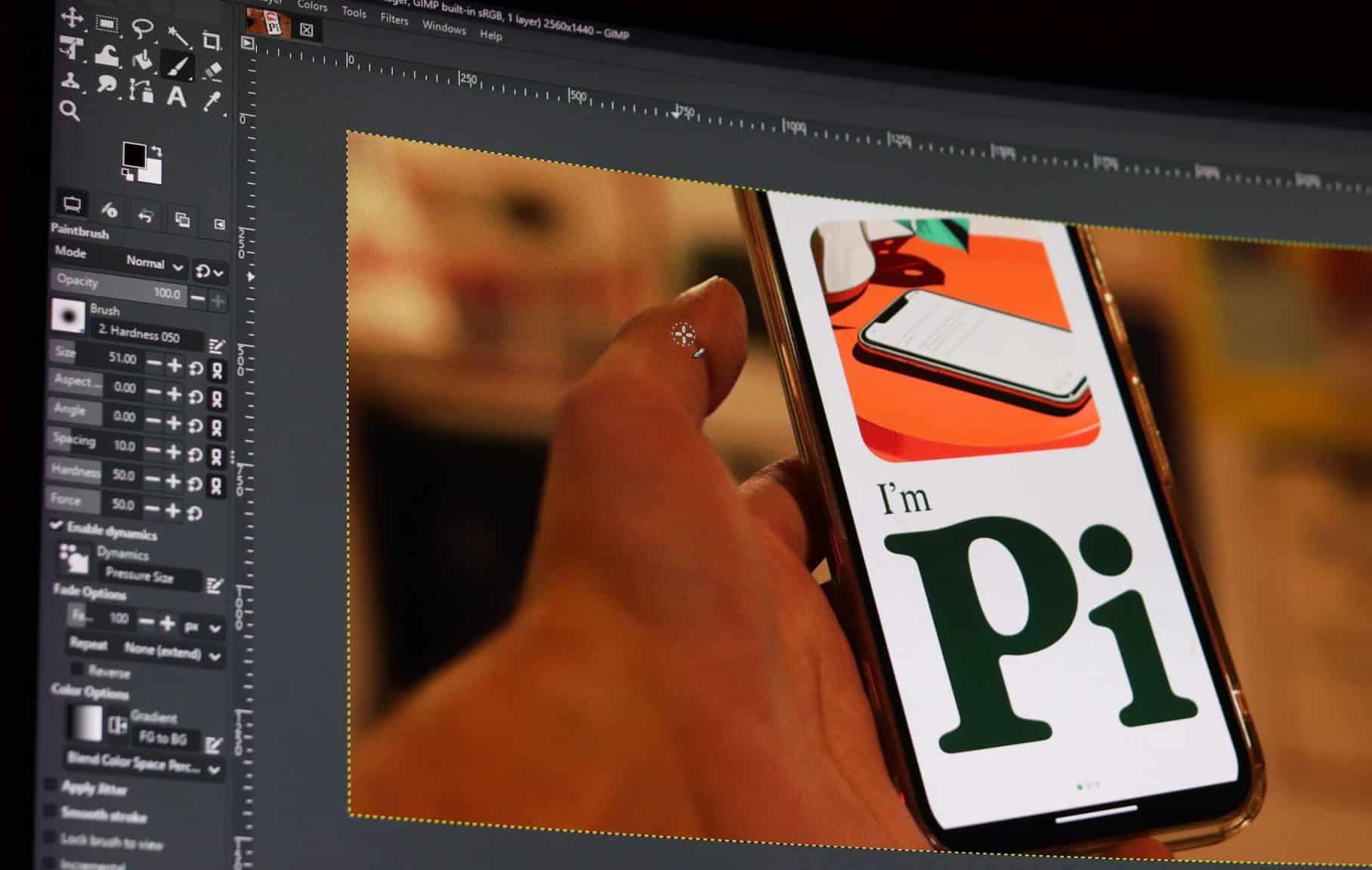 GIMP 3 正在運行並打開照片