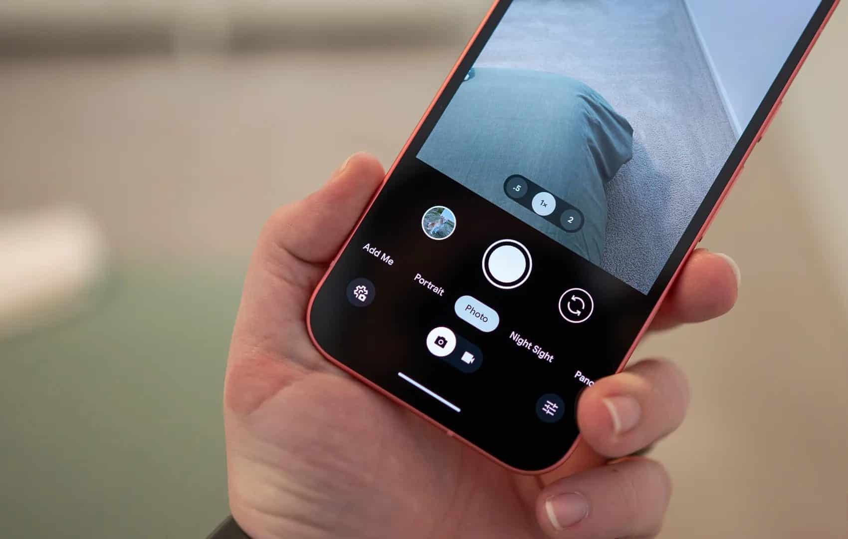 Google Pixel 9a 上的相機控制。