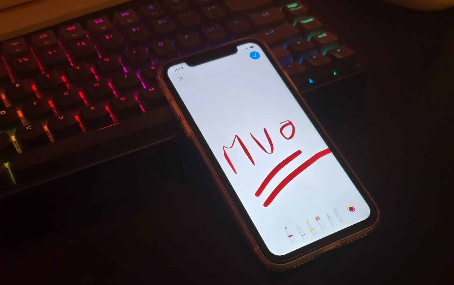 Apri il menu Disegno su iPhone