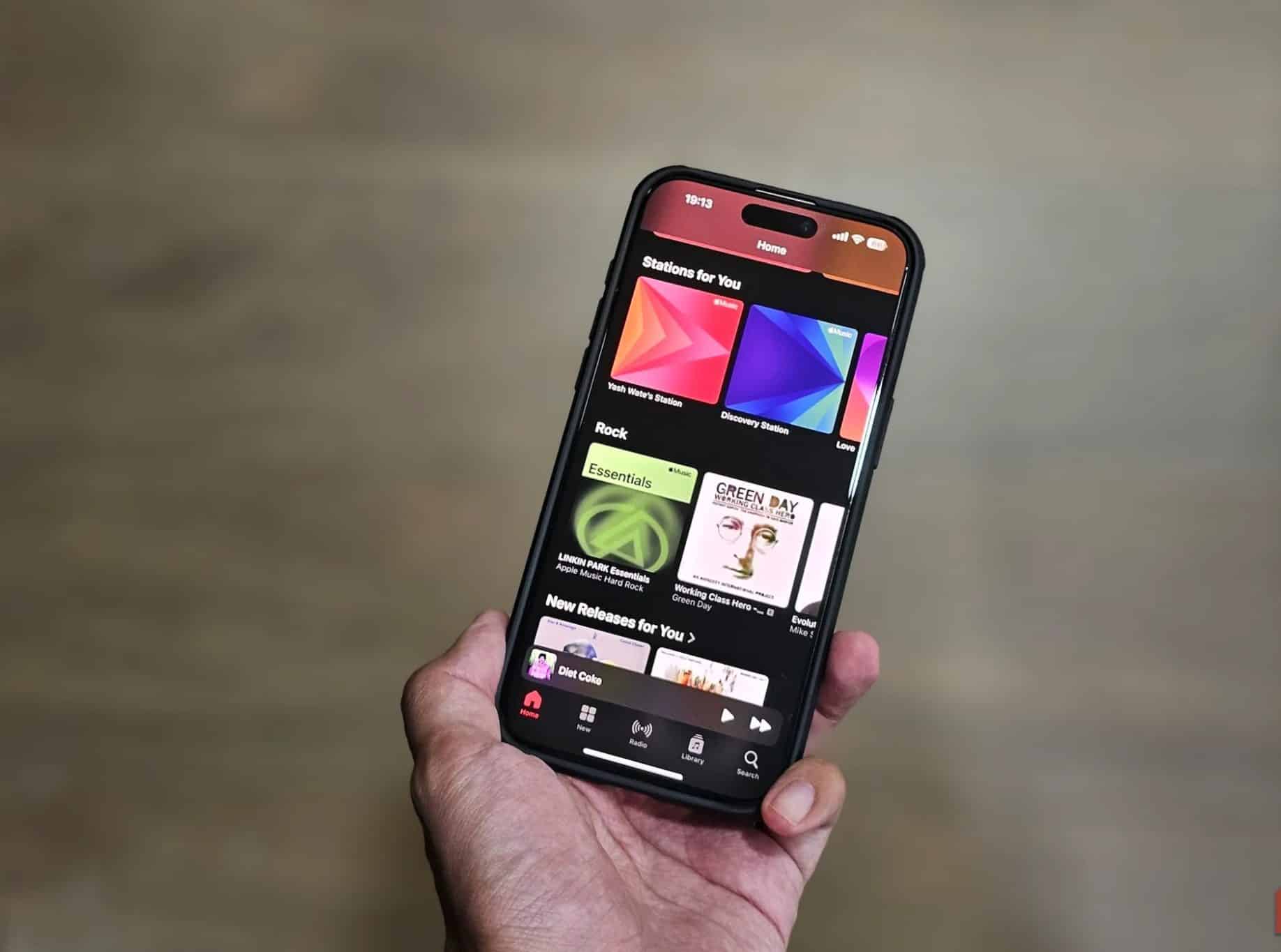 iPhone 上 Apple Music 應用程式中的主螢幕選項卡。