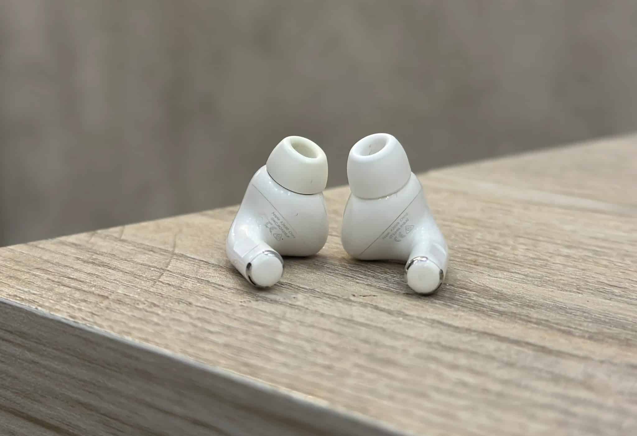 Το κάτω μέρος των Apple Airpods Pro 2