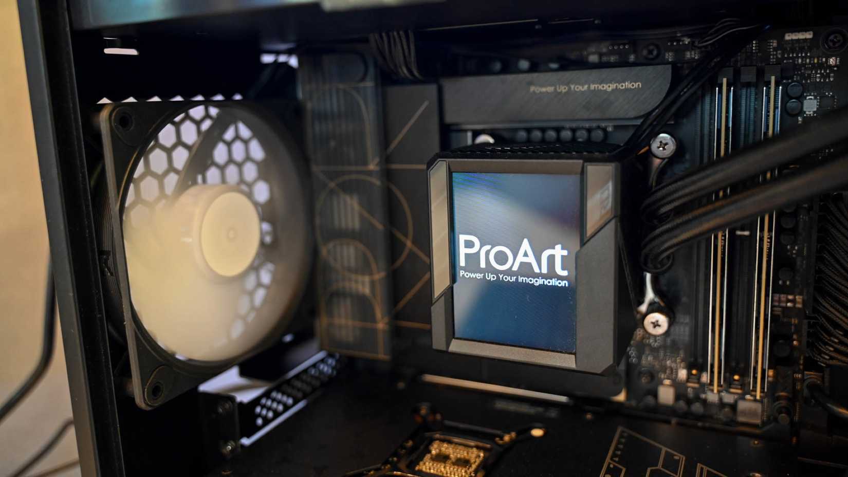 ProArt-scherm in Asus ProArt Z790 Custom Workstation