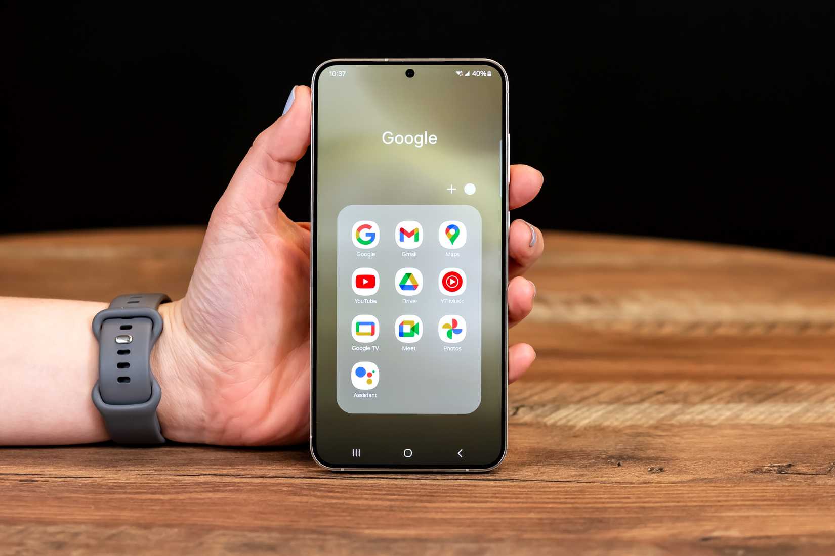 La cartella Google Apps si apre sul Samsung Galaxy S24 Plus