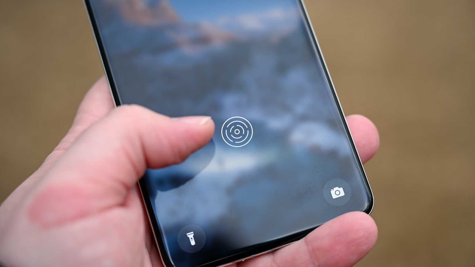 OnePlus 13의 초음파 지문 센서 아이콘