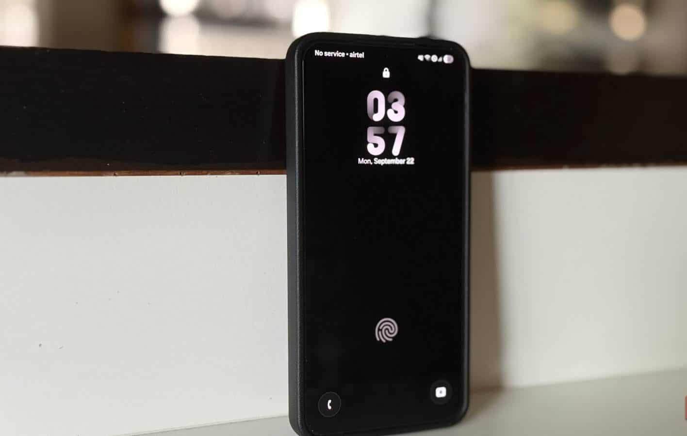 Ho superato la mia dipendenza dal telefono riducendone le funzioni: la mia esperienza nel riprendere il controllo del mio tempo