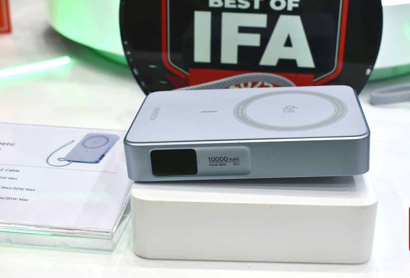 Caricabatterie Ugreen Magflow da 10000 mAh all'IFA 2025.