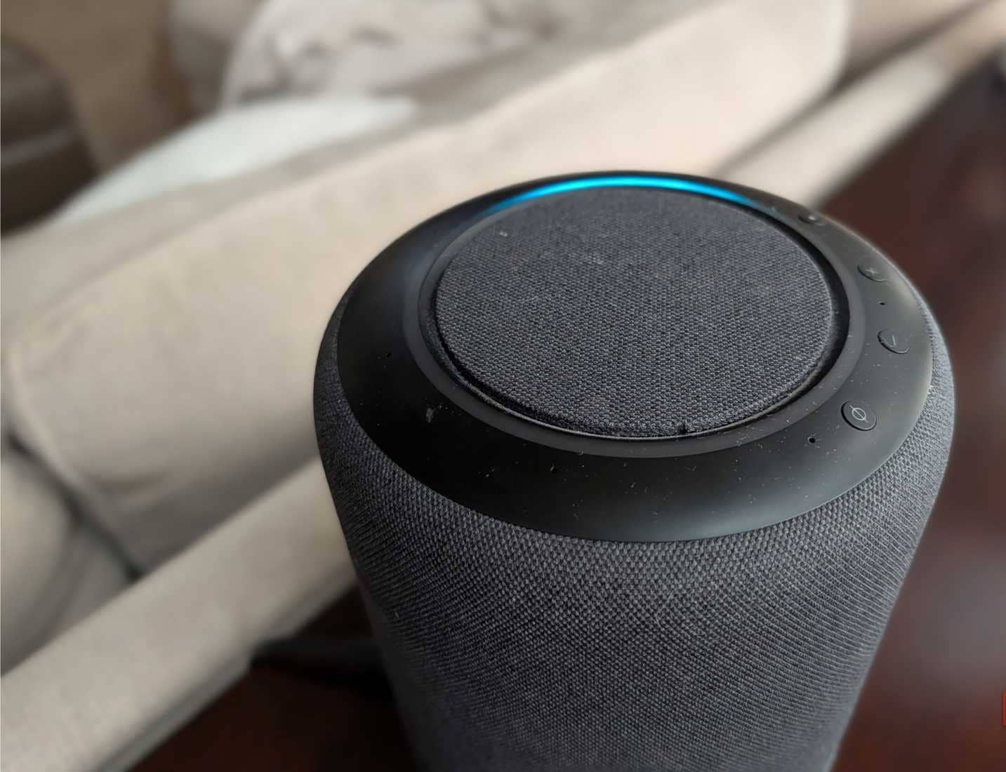 Alexa Plus özellikli Echo Studio