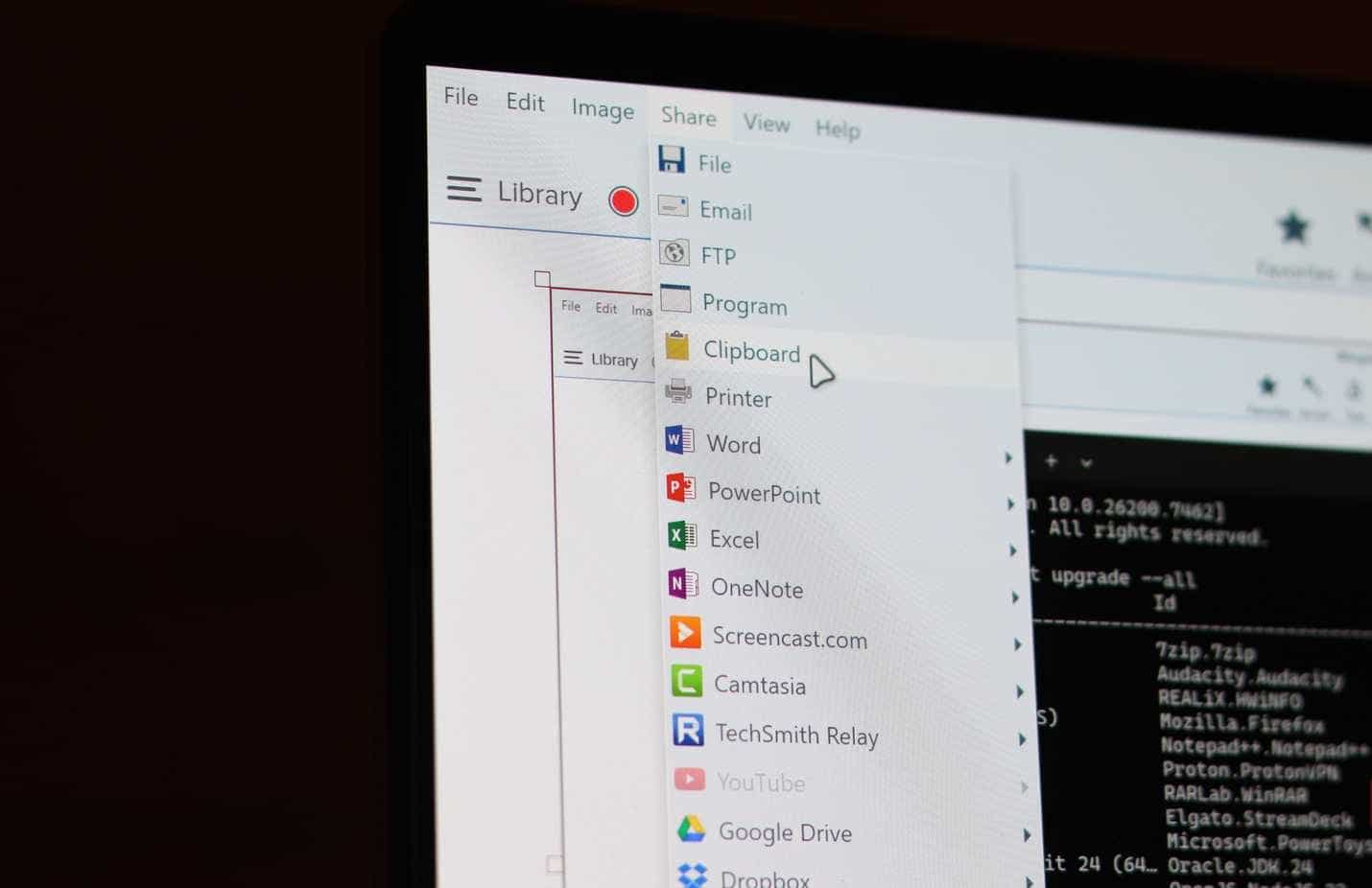 خيارات المشاركة في محرر Snagit.