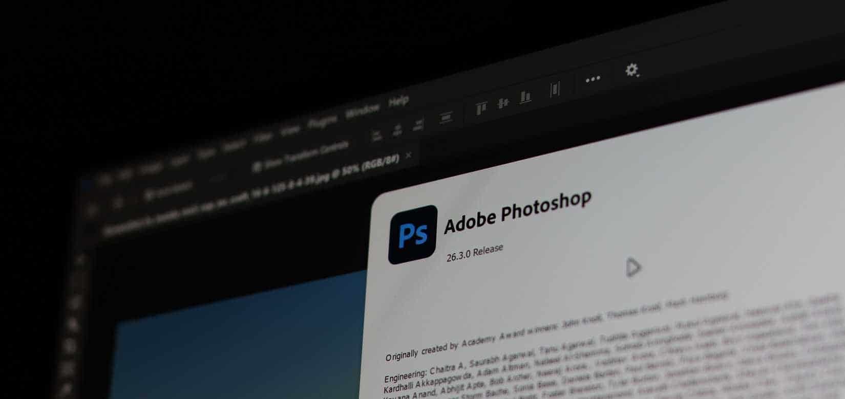 شاشة البداية لبرنامج Adobe Photoshop على جهاز لابتوب يعمل بنظام Windows.