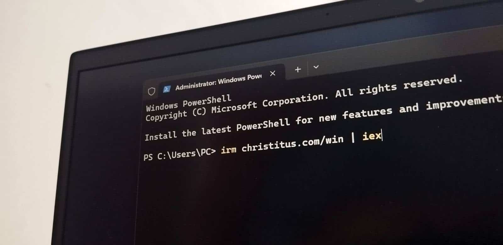 Запуск этого скрипта PowerShell в Windows меняет всё.