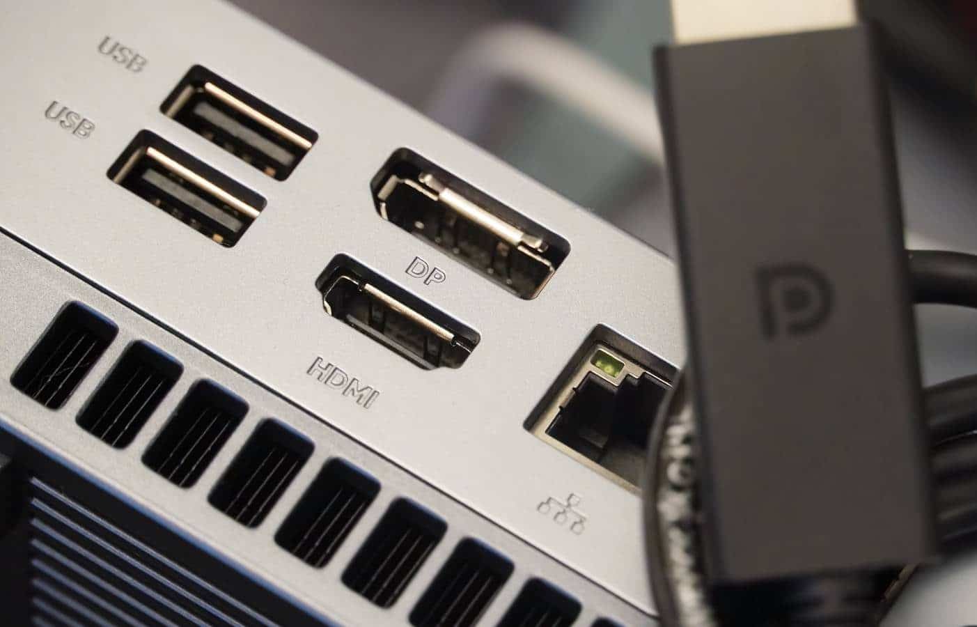 Sonunda anladım: Bir televizyonun HDMI'ya, bir bilgisayarın ise DisplayPort'a ihtiyacı olmasının sebebi nedir?