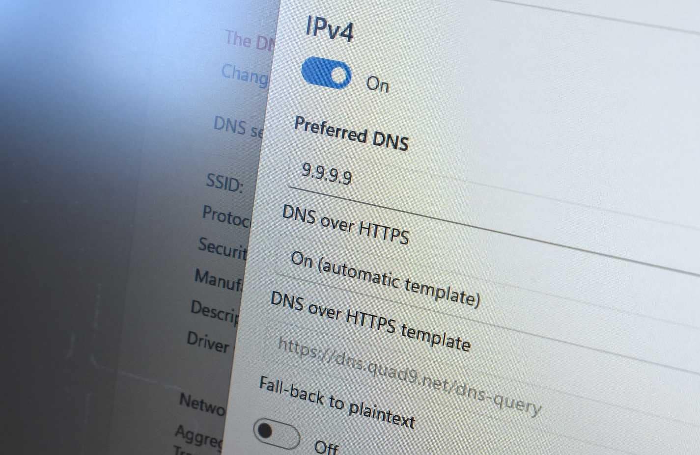 DNS su HTTPS su Windows 11.