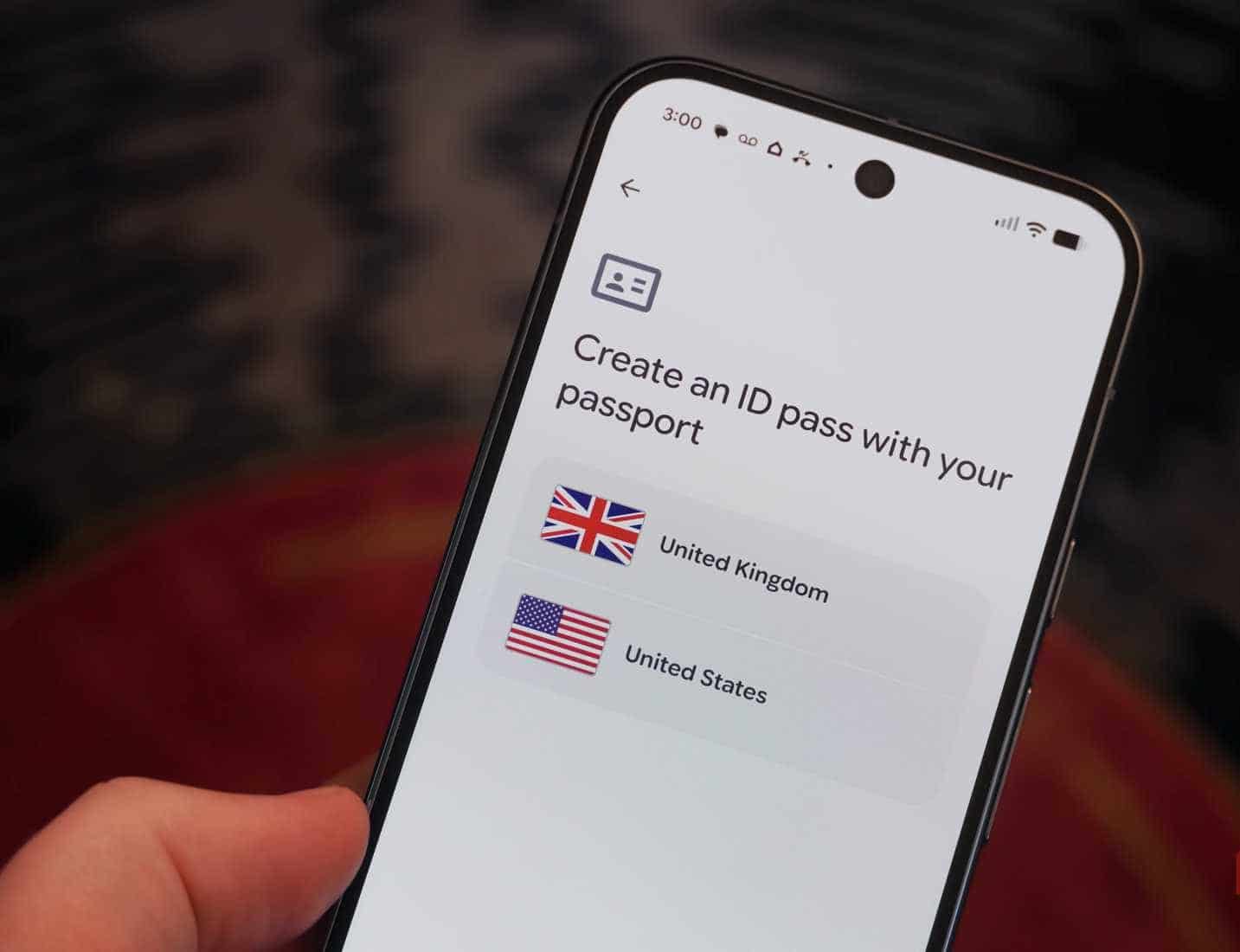 Creazione di un documento d'identità nell'app Google Wallet con un passaporto.