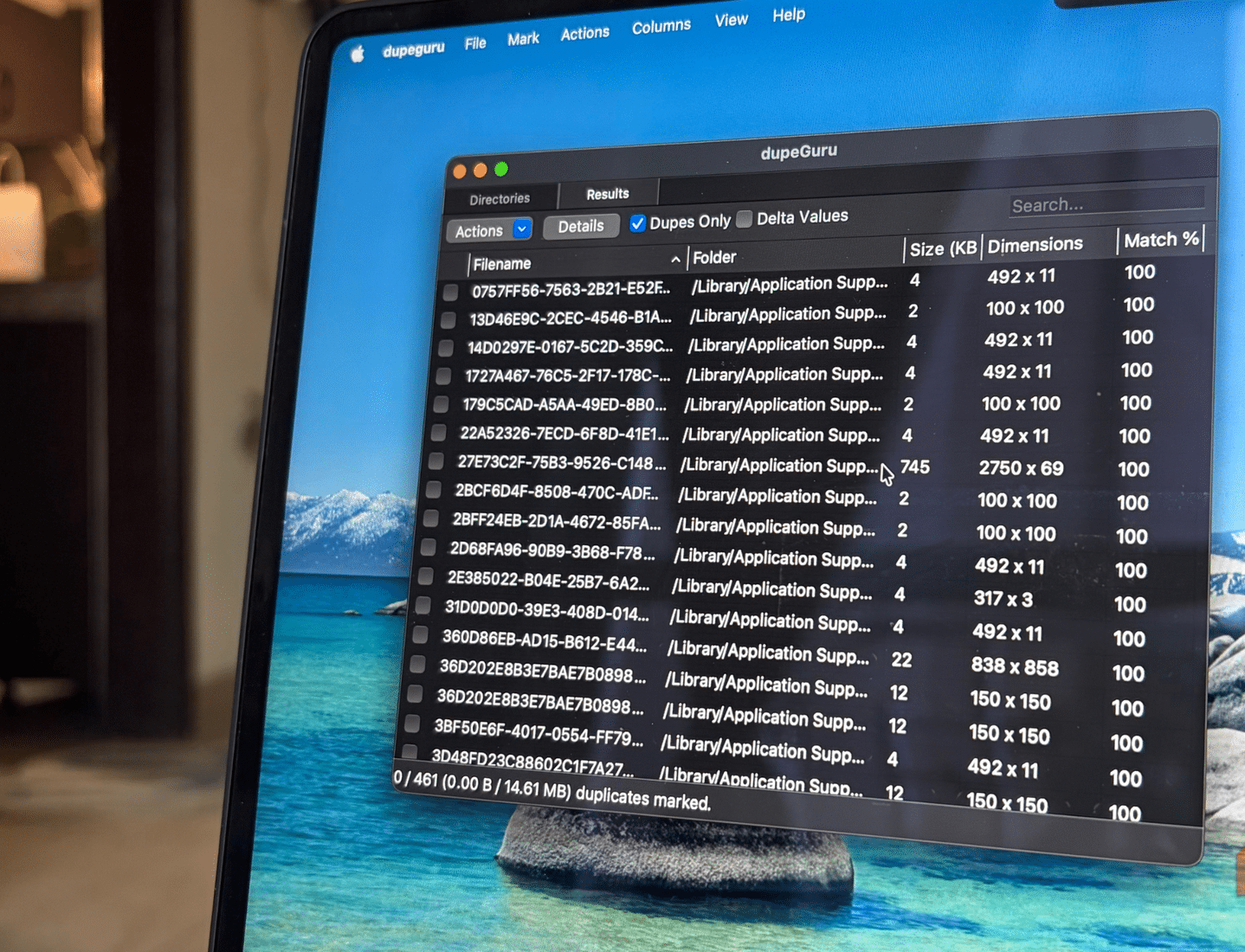 Identifica i file duplicati solo su dupeGuru