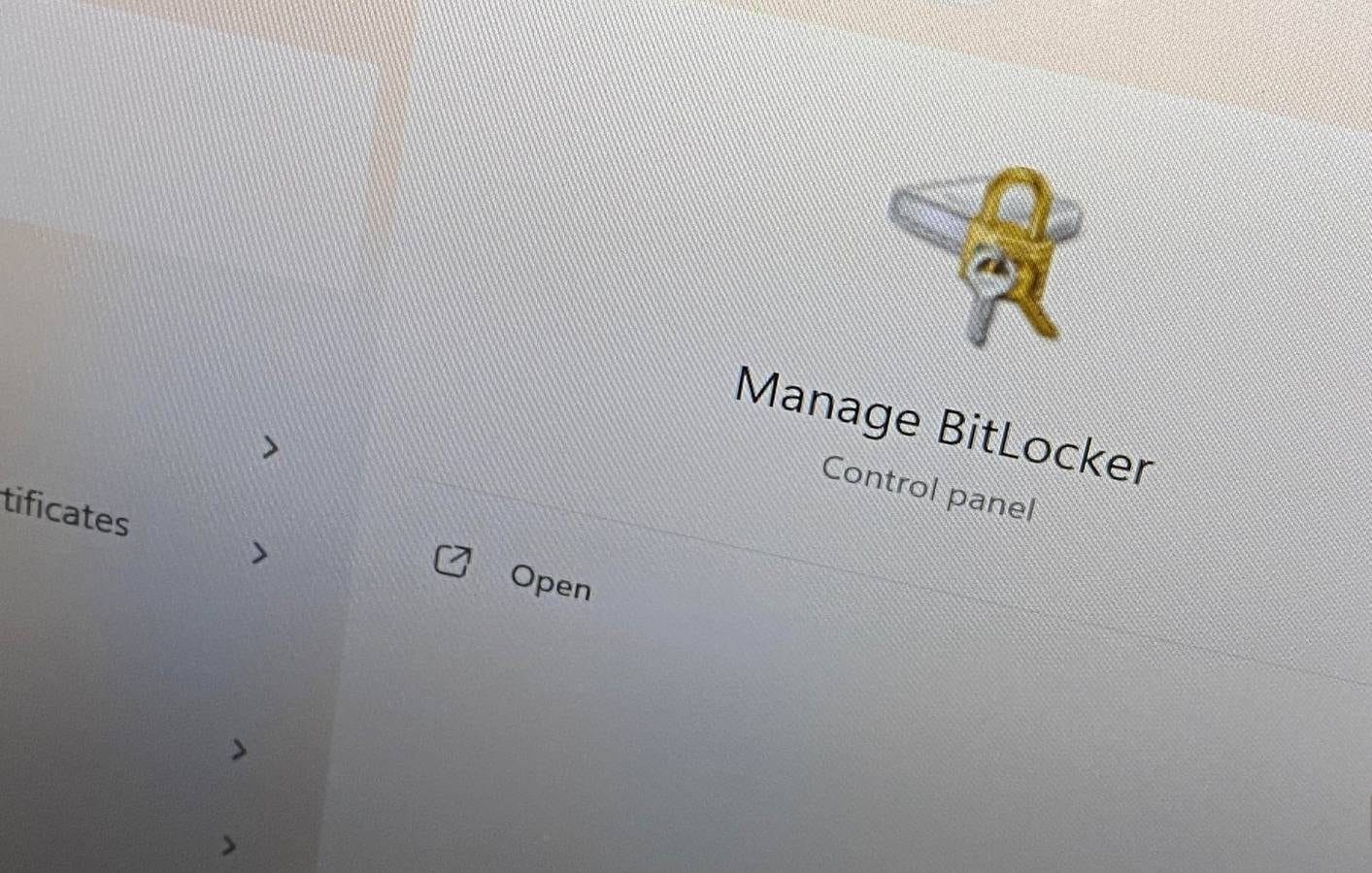 Microsoft تُجري تعديلات صامتة على BitLocker.. قد تفقد الوصول لحاسوبك!