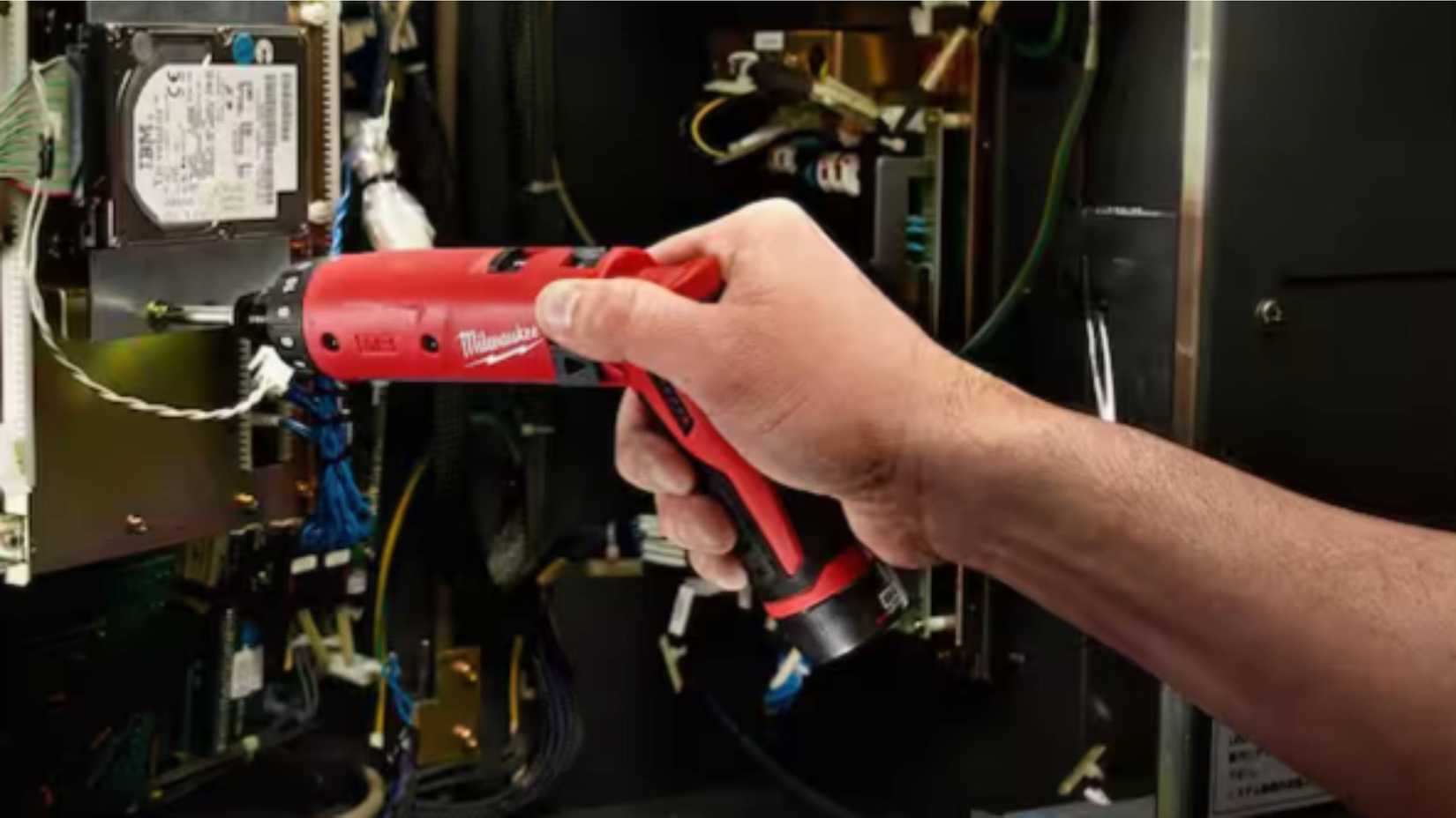 Milwaukee M4 4V 鋰離子 1/4 英吋無線六角螺絲刀