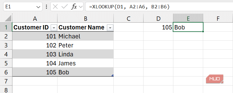 البحث عن معرف العميل 105 باستخدام XLOOKUP في Excel