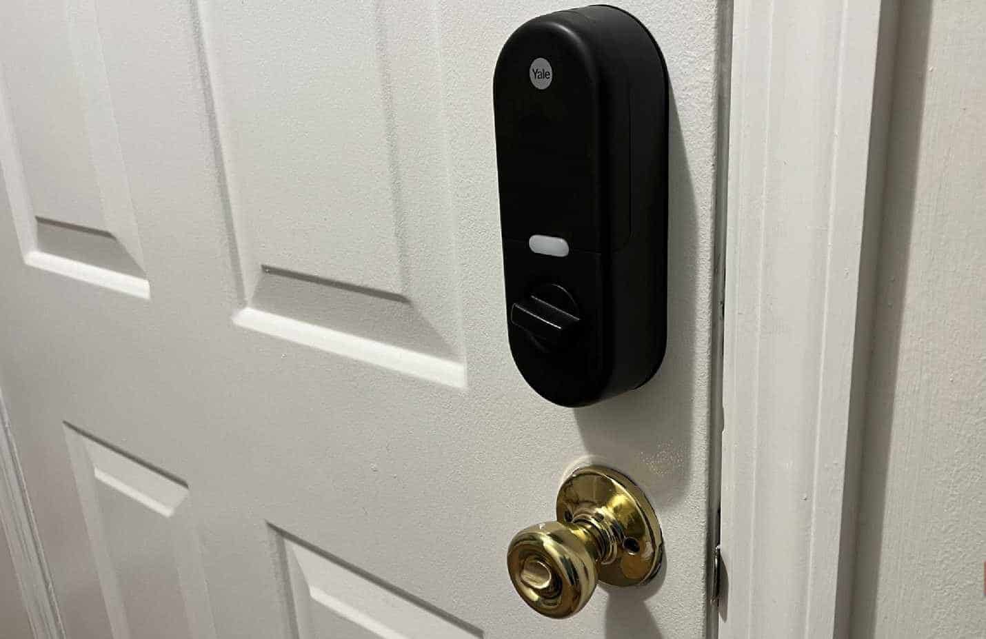 Yale slim slot bij de ingang