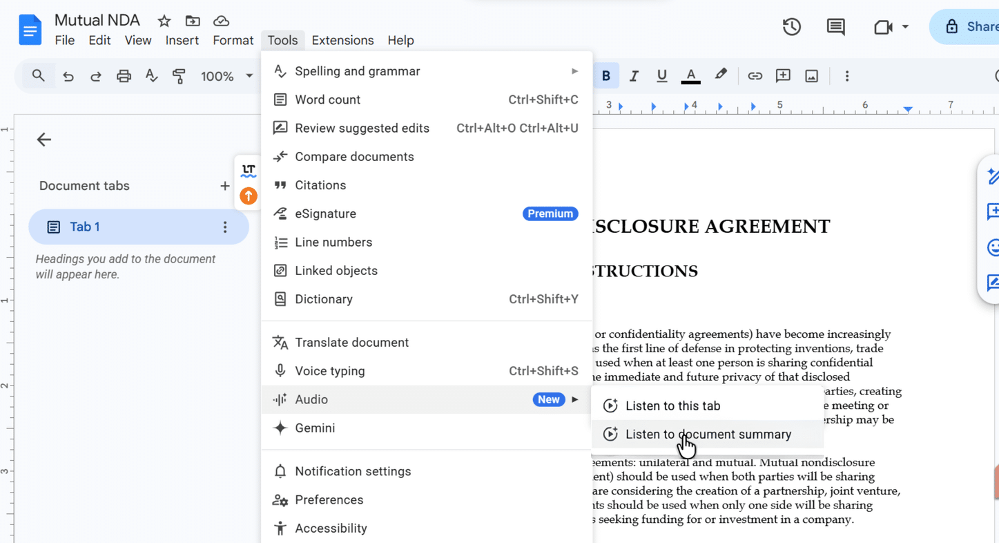 L'option permettant d'écouter un résumé du document est disponible dans la section audio de la barre d'outils de Google Docs.