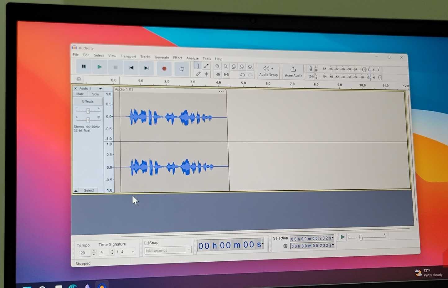 HP dizüstü bilgisayarda Audacity uygulaması açılıyor.