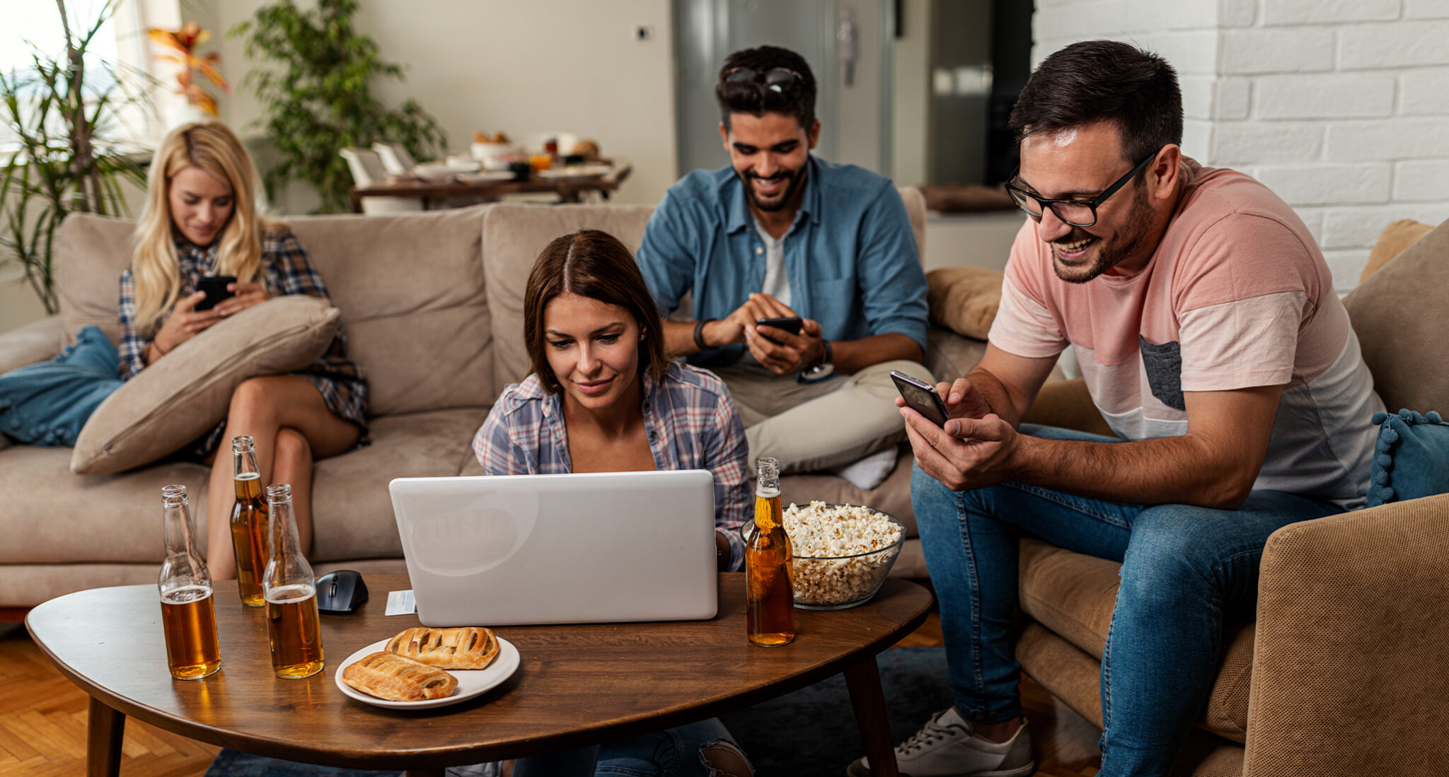 12 modi per guardare film insieme online: più facile di quanto pensiate